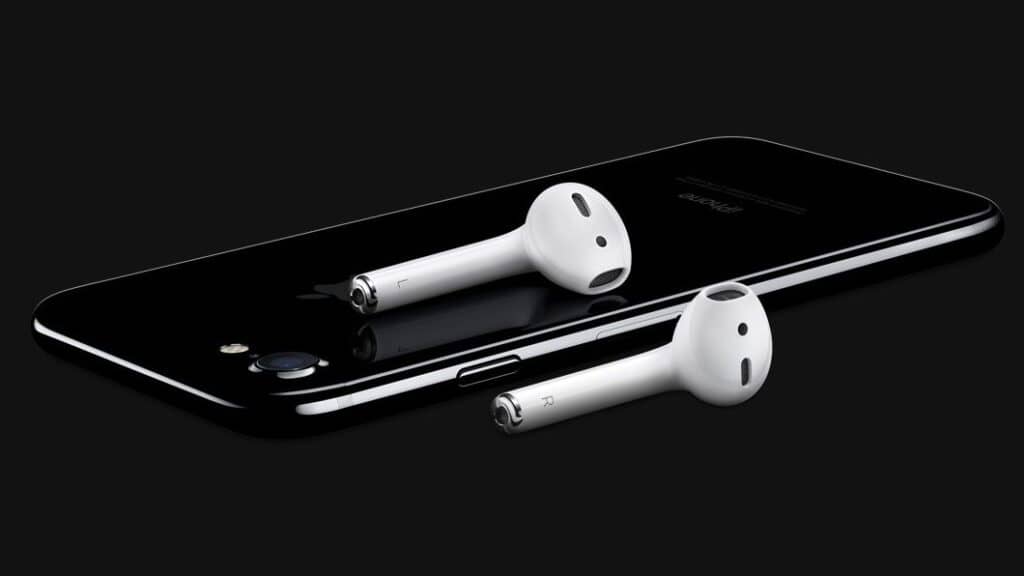 2016: Goodbye, Headphone Jack