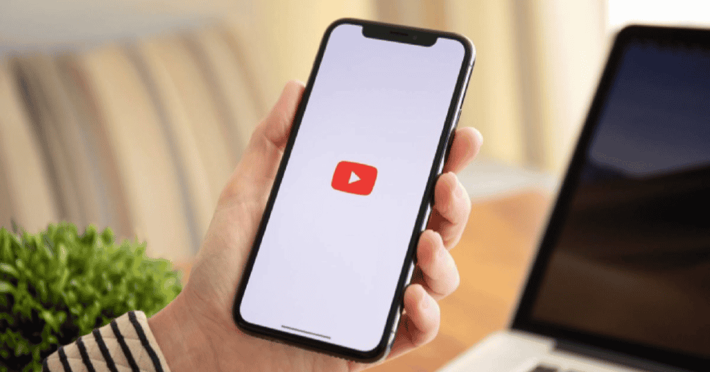 2 Simple Ways To Watch a YouTube Video On Your iPhone While Taking A Call