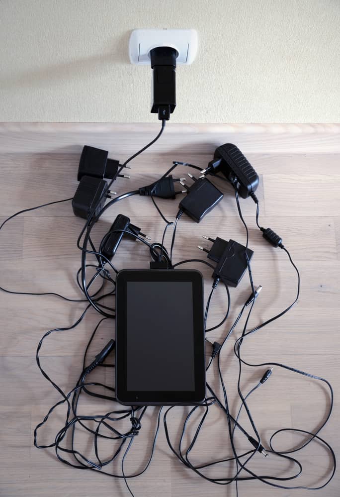 Many chargers and tablet